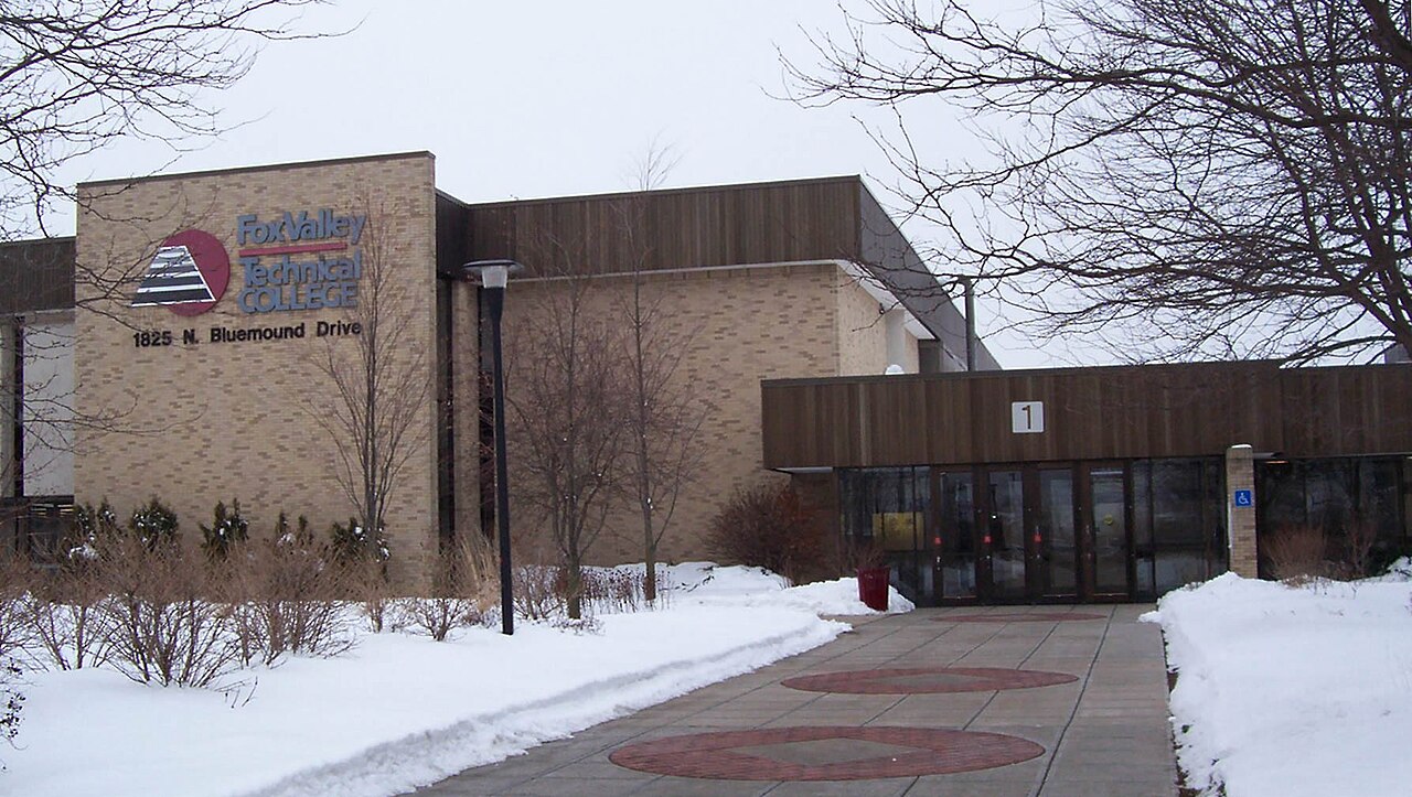 Fox Valley Technical College campus
